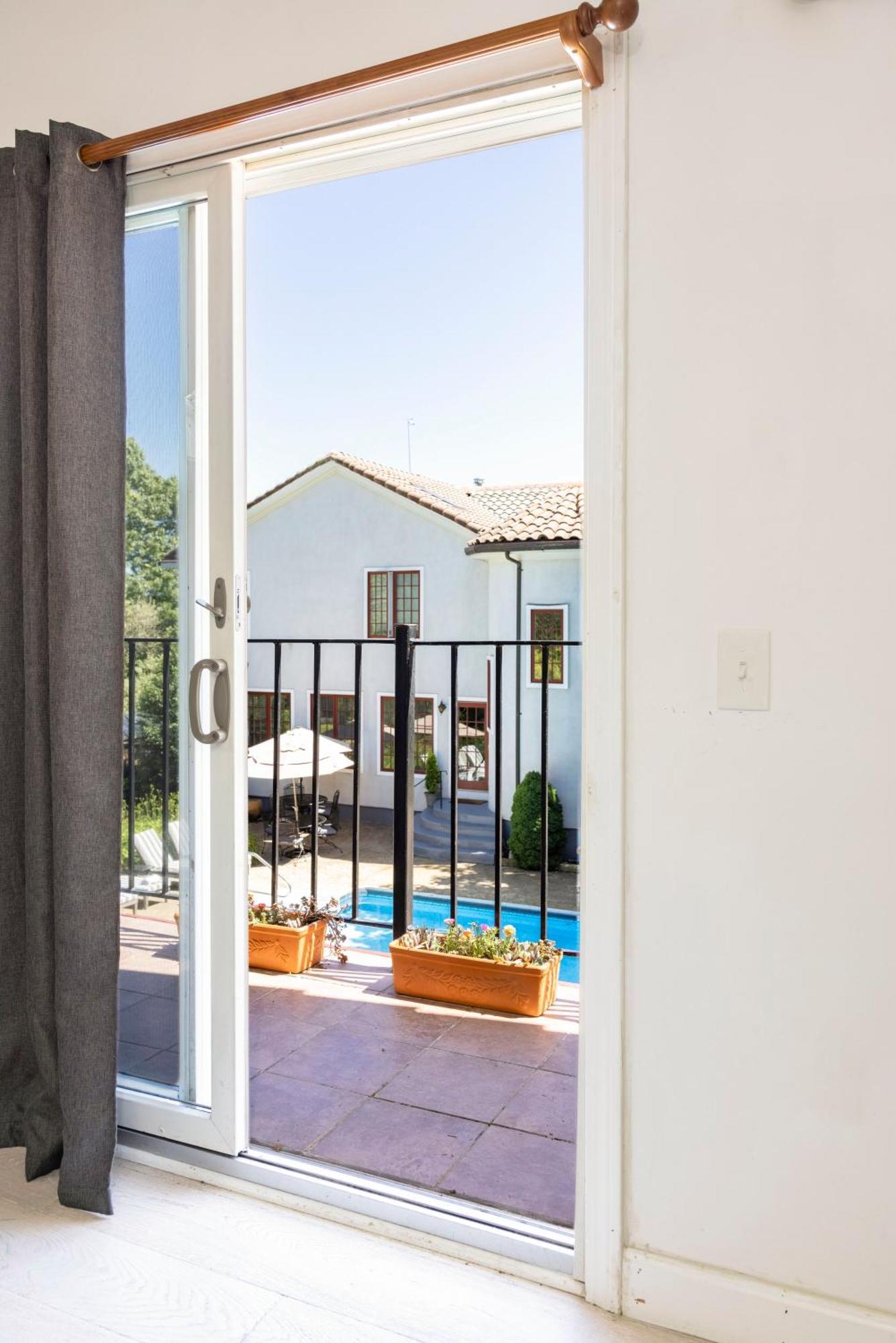 The Villa Bed And Breakfast Westerly Exteriér fotografie