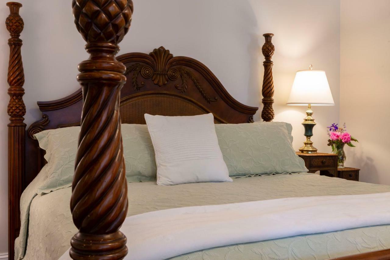 The Villa Bed And Breakfast Westerly Exteriér fotografie