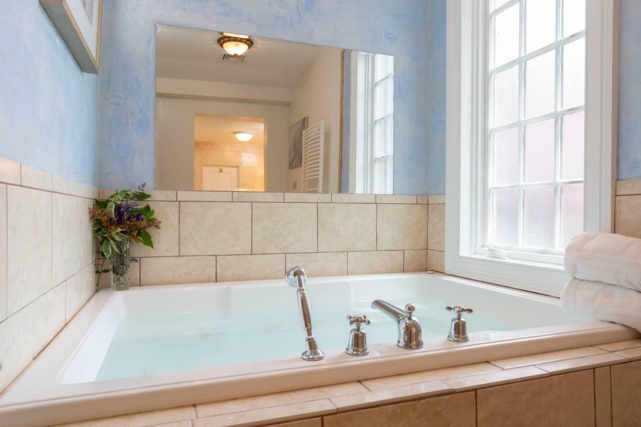 The Villa Bed And Breakfast Westerly Exteriér fotografie